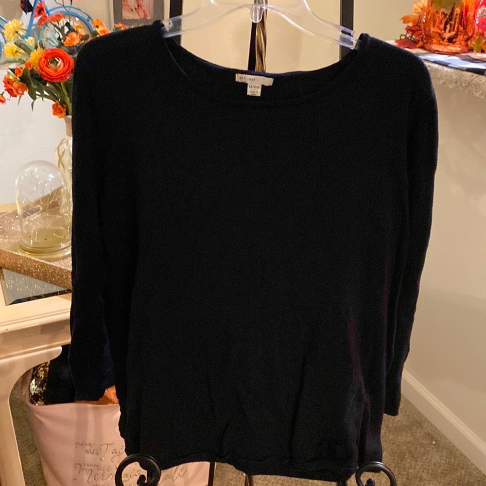 Est 1946 long sleeve soft t-shirt. Size 14/16W. Like new. Perfect base layer